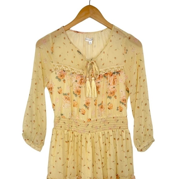 Coco + Jaimeson Floral Chiffon Smocked Waist Dress Sz Medium Pale Yellow - Picture 3 of 9